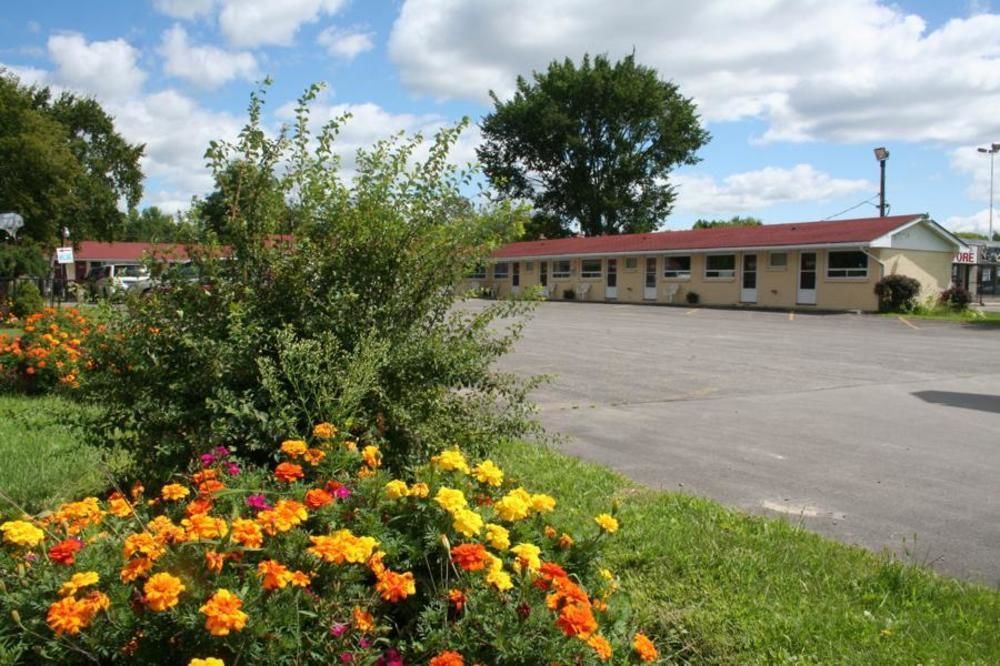 Avalon Motel Belleville Kültér fotó